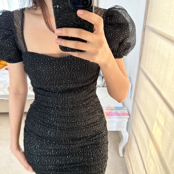 Miss selfridge, black, ruched, glitter dress with puff sleeve, UK6, with tags - Picture 3 of 6